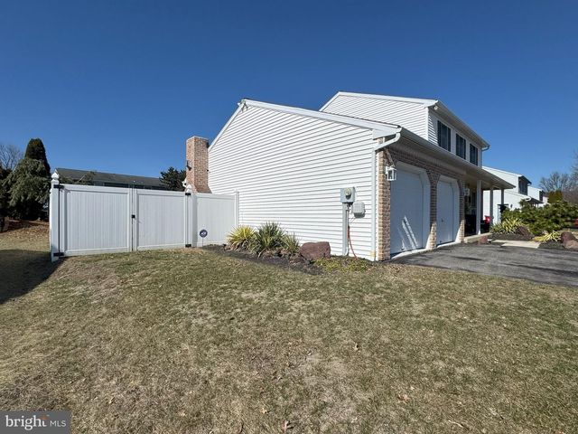 508 HILLSIDE CT, Hamburg, PA 19526