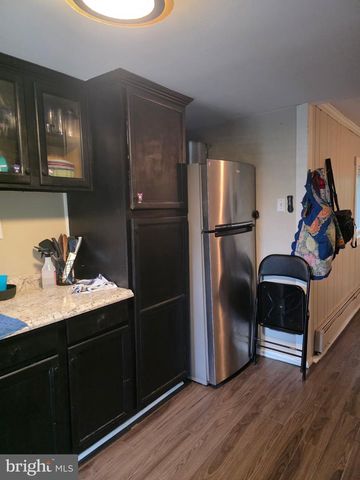 28 CEDAR LN, Clementon, NJ 08021