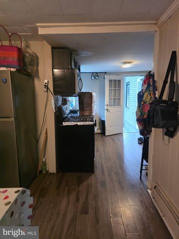 28 CEDAR LN, Clementon, NJ 08021
