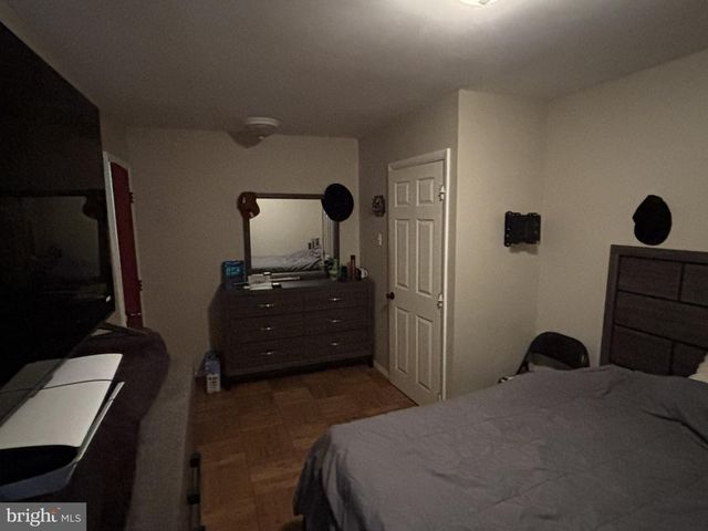 28 CEDAR LN, Clementon, NJ 08021