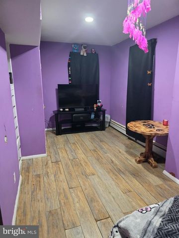 28 CEDAR LN, Clementon, NJ 08021