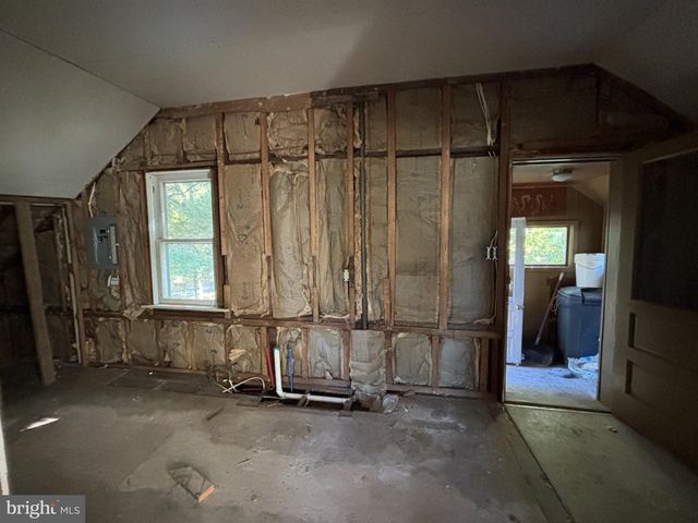 28 CEDAR LN, Clementon, NJ 08021