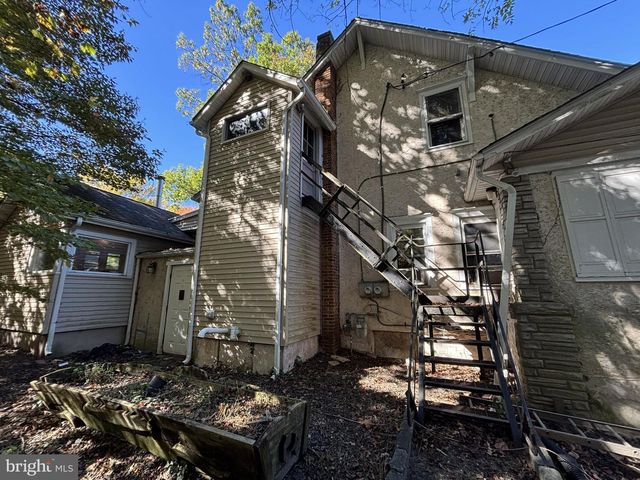 28 CEDAR LN, Clementon, NJ 08021