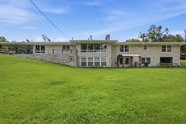 676 Ferguson Hill Rd, Lafayette, TN 37083