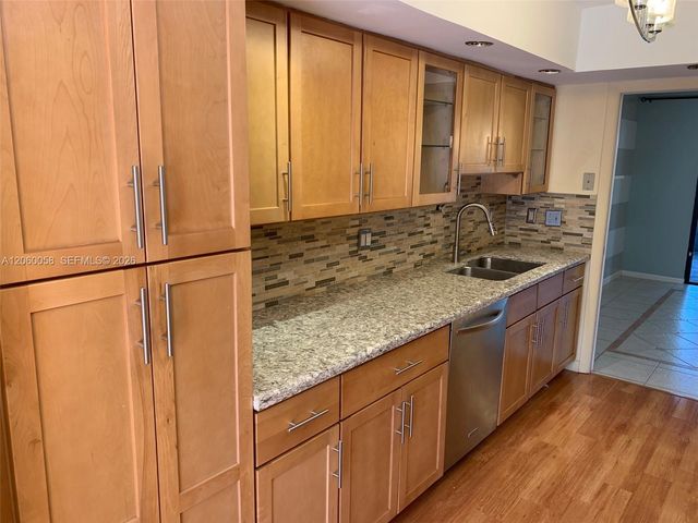 305 Bonnie Brae Way 27, Hollywood, FL 33021