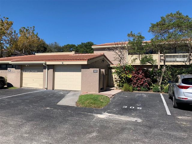 305 Bonnie Brae Way 27, Hollywood, FL 33021