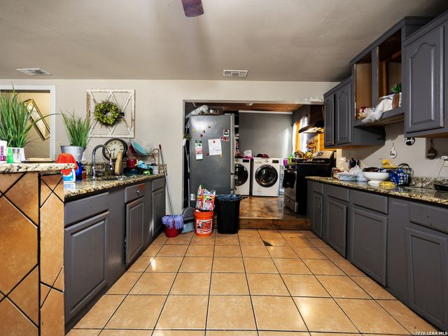 346 Alice Fay Ave, San Antonio, TX 78237