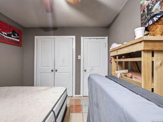 346 Alice Fay Ave, San Antonio, TX 78237