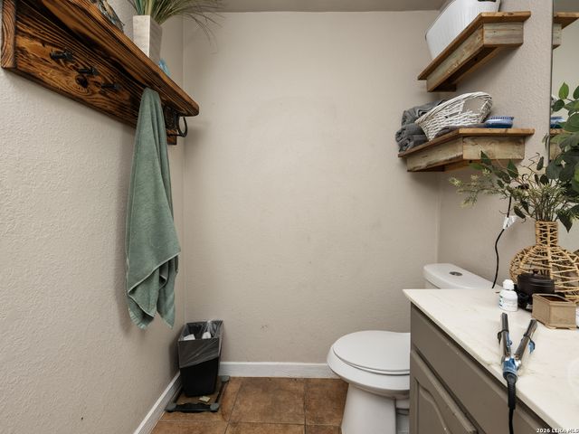 346 Alice Fay Ave, San Antonio, TX 78237