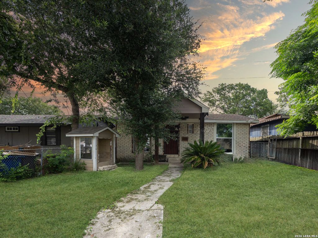 346 Alice Fay Ave, San Antonio, TX 78237