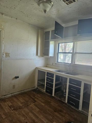 2601 SW A Ave, Lawton, OK 73505