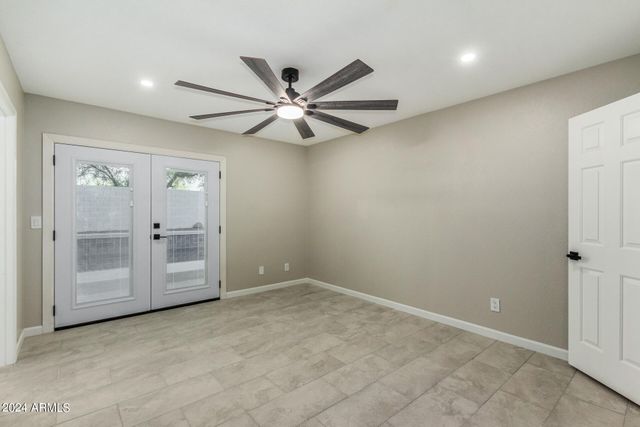 1734 W BANFF Lane, Phoenix, AZ 85023