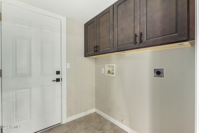 1734 W BANFF Lane, Phoenix, AZ 85023