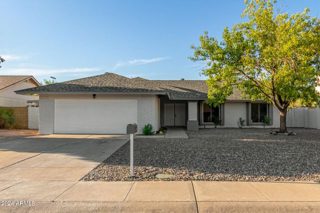1734 W BANFF Lane, Phoenix, AZ 85023