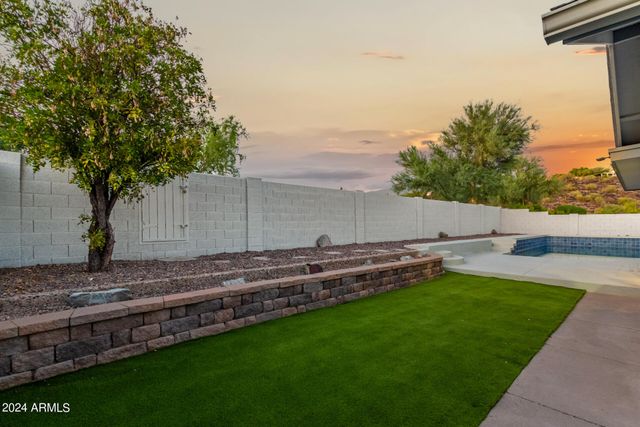 1734 W BANFF Lane, Phoenix, AZ 85023