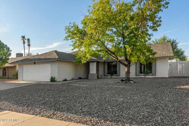 1734 W BANFF Lane, Phoenix, AZ 85023