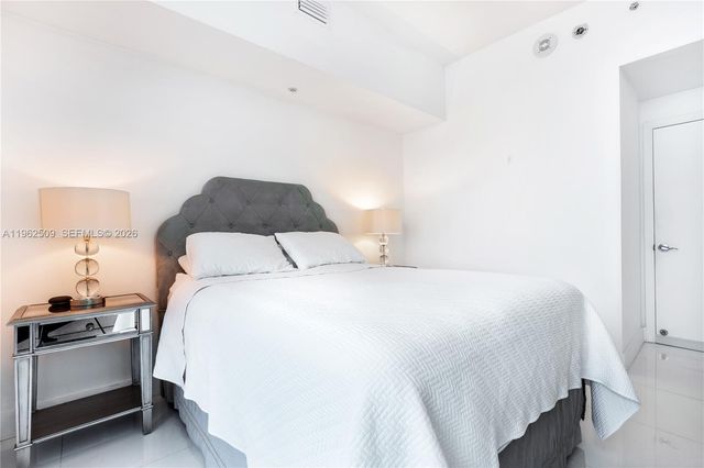 244 Biscayne Blvd 4604, Miami, FL 33132