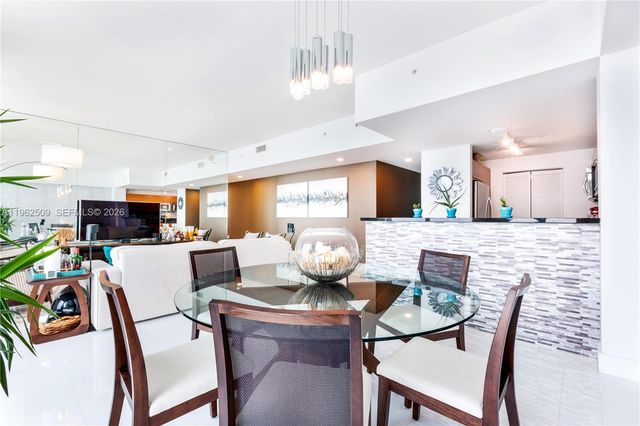 244 Biscayne Blvd 4604, Miami, FL 33132