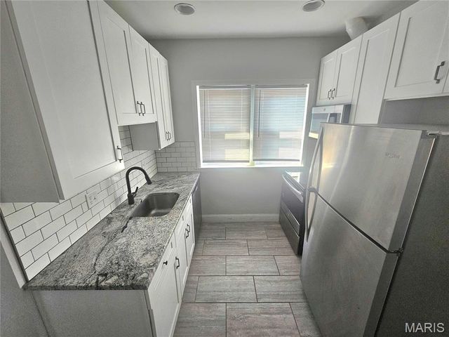 4634 Ray Avenue, St Louis, MO 63116