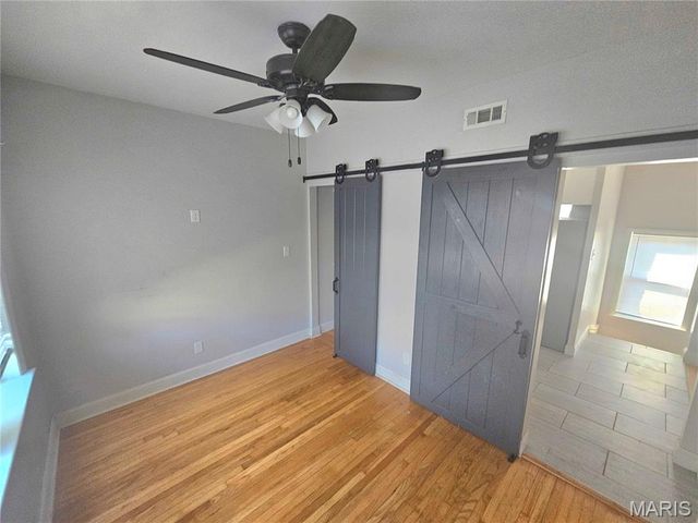 4634 Ray Avenue, St Louis, MO 63116