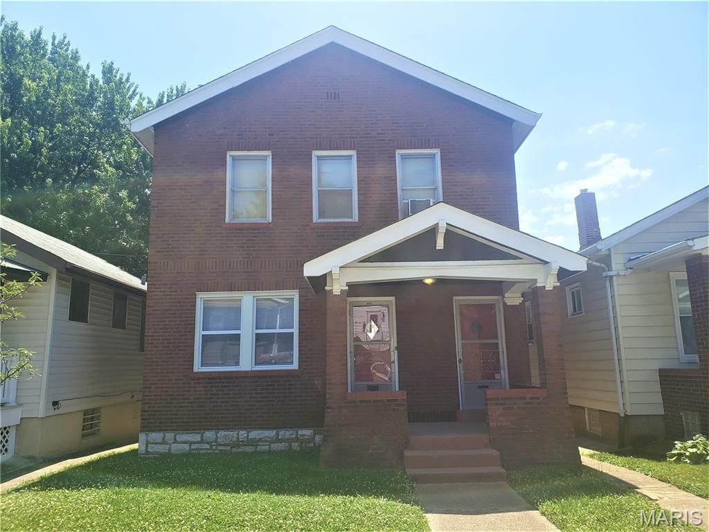 4634 Ray Avenue, St Louis, MO 63116