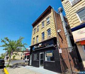 962 Main Avenue 1, Passaic, NJ 07055