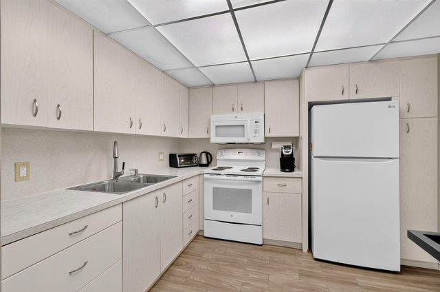 3030 Wolverton B, Boca Raton, FL 33434