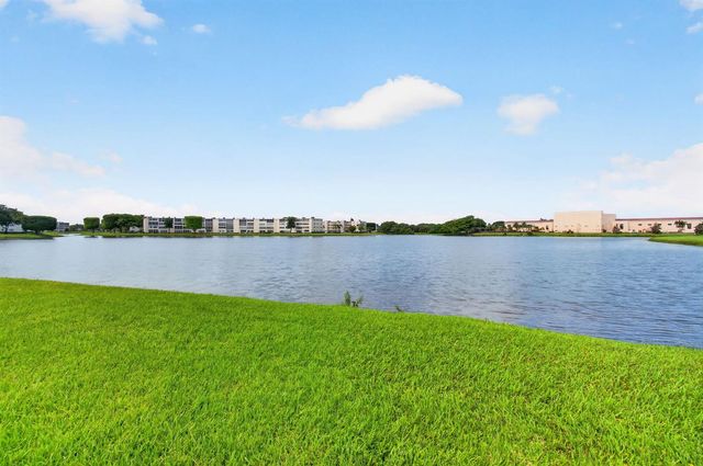 3030 Wolverton B, Boca Raton, FL 33434