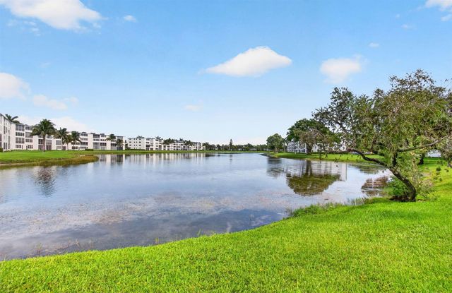 3030 Wolverton B, Boca Raton, FL 33434