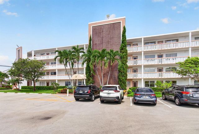 3030 Wolverton B, Boca Raton, FL 33434