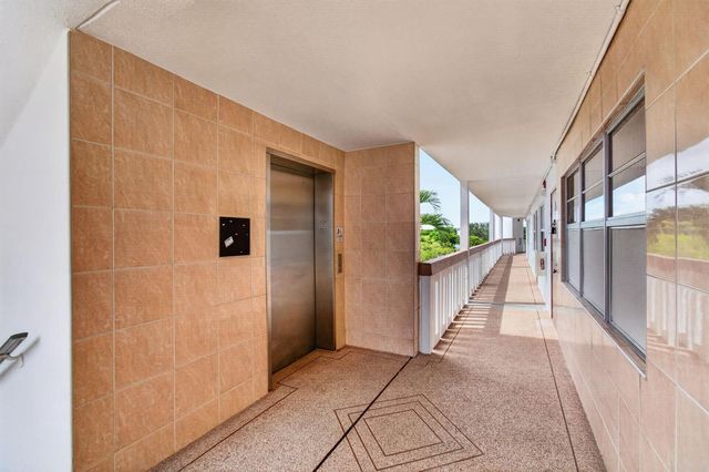 3030 Wolverton B, Boca Raton, FL 33434