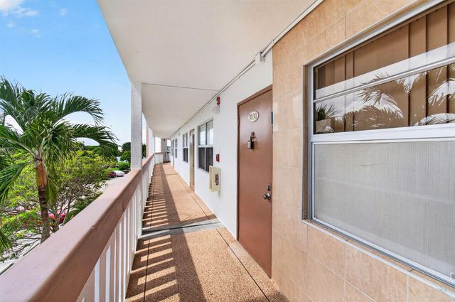 3030 Wolverton B, Boca Raton, FL 33434