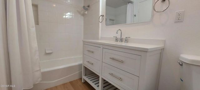 22 Van Dyke Street, Thousand Oaks, CA 91360