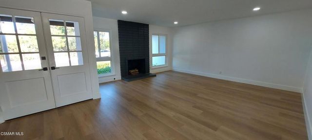 22 Van Dyke Street, Thousand Oaks, CA 91360