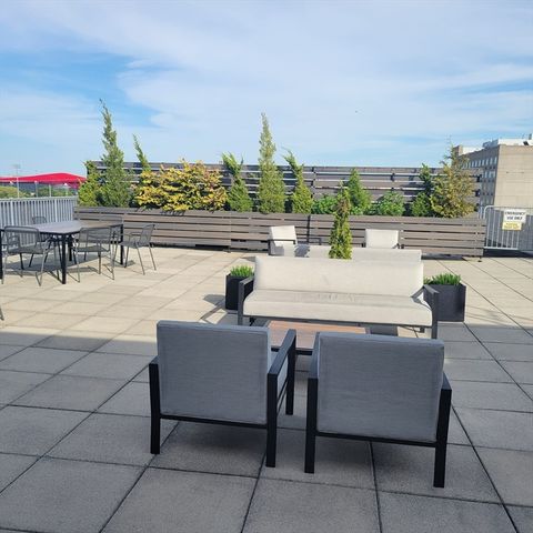 156 Porter St 224, Boston, MA 02128