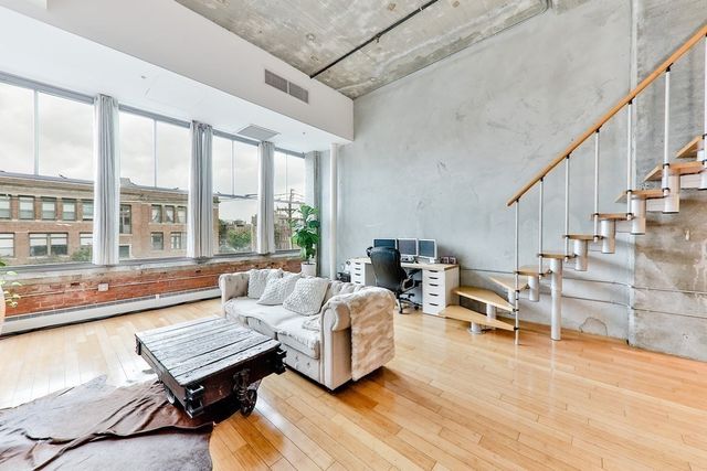 156 Porter St 224, Boston, MA 02128