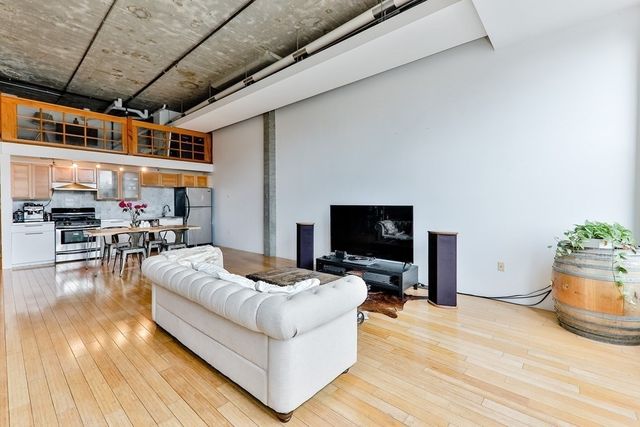 156 Porter St 224, Boston, MA 02128