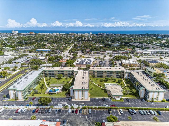 804 SE 7th Street SE 401, Deerfield Beach, FL 33441