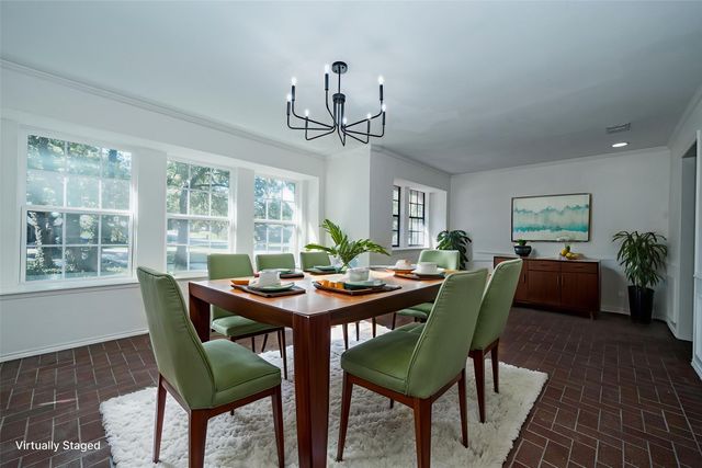 2811 Burlwood Drive, Dalworthington Gardens, TX 76016