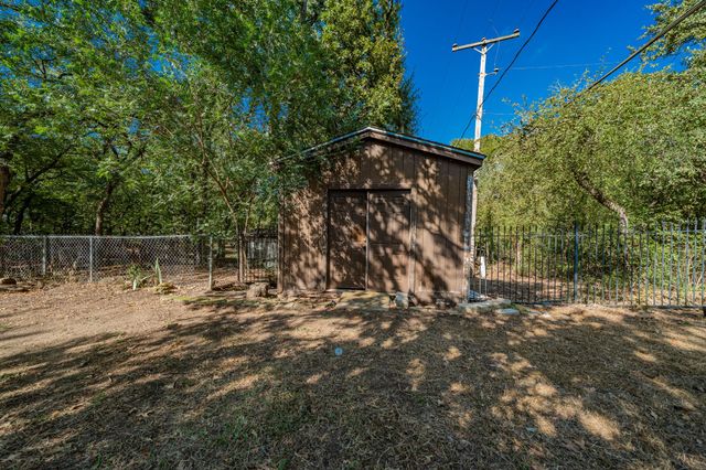 2811 Burlwood Drive, Dalworthington Gardens, TX 76016