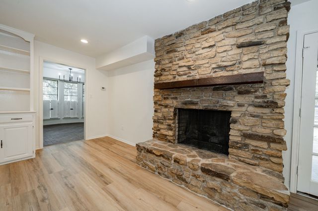 2811 Burlwood Drive, Dalworthington Gardens, TX 76016