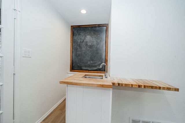 2811 Burlwood Drive, Dalworthington Gardens, TX 76016