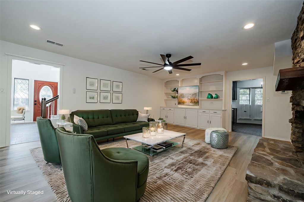 2811 Burlwood Drive, Dalworthington Gardens, TX 76016