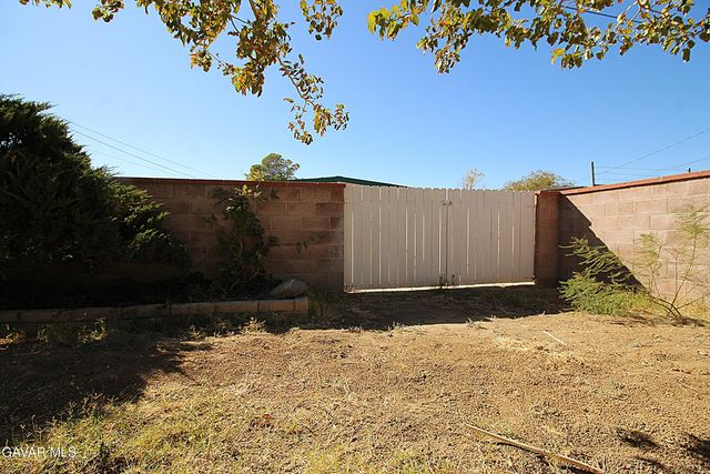 2022 Elm Street, Rosamond, CA 93560