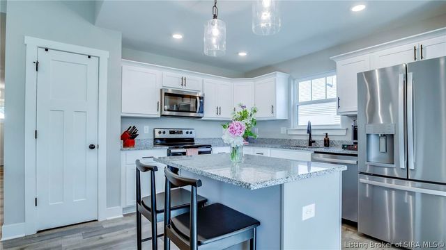2783 Abby Woods Drive, Jeffersonville, IN 47130