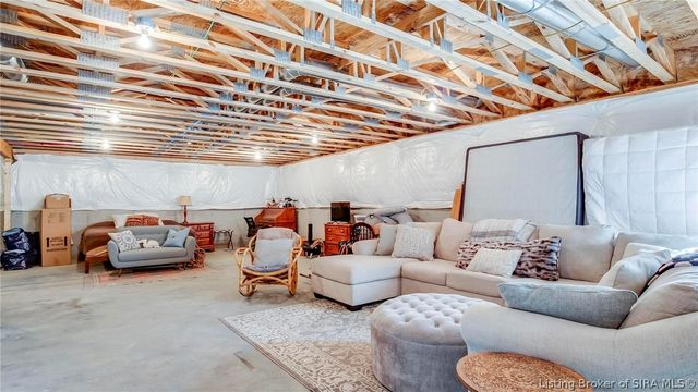 2783 Abby Woods Drive, Jeffersonville, IN 47130