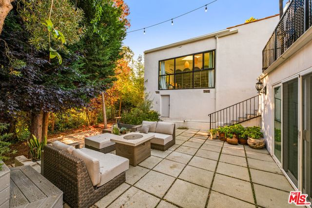 967 Wellesley Avenue, Los Angeles, CA 90049