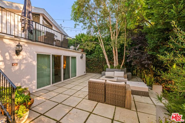 967 Wellesley Avenue, Los Angeles, CA 90049