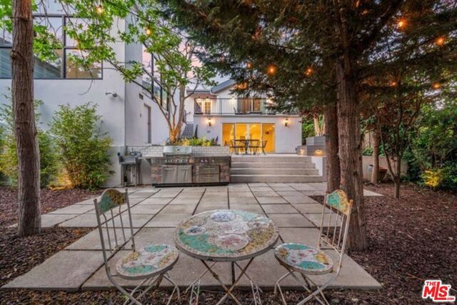 967 Wellesley Avenue, Los Angeles, CA 90049