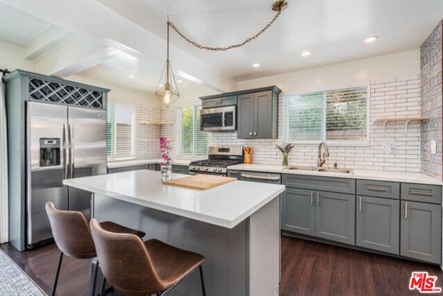 967 Wellesley Avenue, Los Angeles, CA 90049